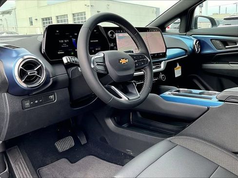 New 2026 Chevrolet Equinox EV LT AWD/4WD image 8