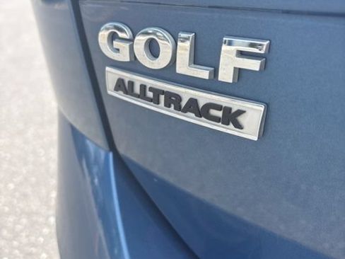 Used 2017 Volkswagen Golf Alltrack SE AWD/4WD image 5