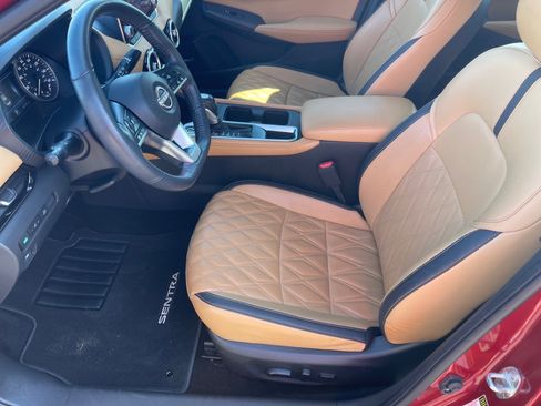 Used 2025 Nissan Sentra SV w/ SV Premium Package FWD image 10