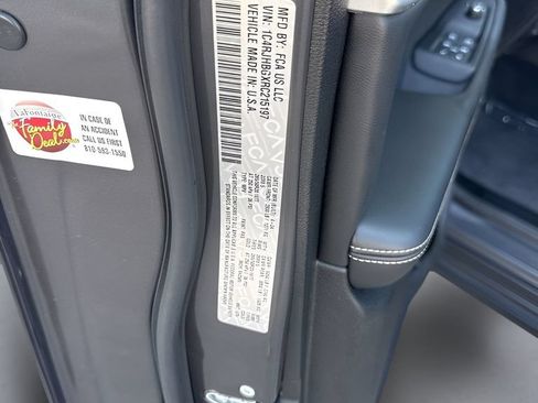 Used 2024 Jeep Grand Cherokee Limited AWD/4WD image 18