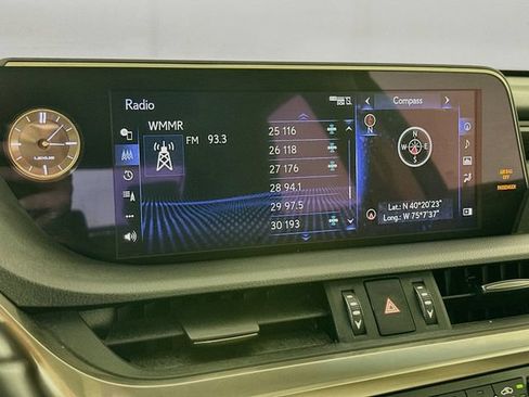 Used 2019 Lexus ES 350 w/ Premium Package FWD image 18