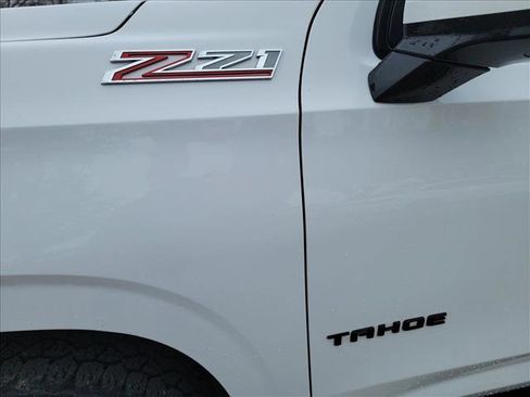 Used 2021 Chevrolet Tahoe Z71 w/ Z71 Off-Road Package image 9