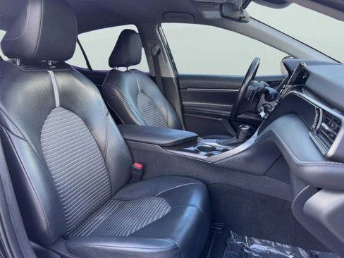 Used 2021 Toyota Camry SE w/ Carpet Mat Package (TMS) image 52