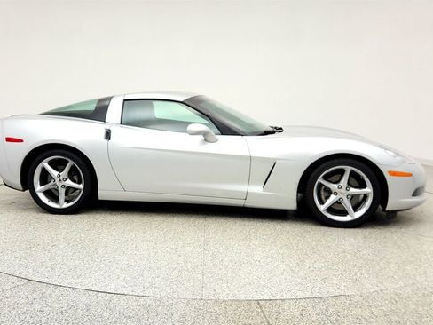 Used 2012 Chevrolet Corvette Coupe RWD image 4