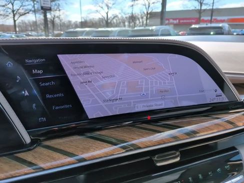 Certified 2022 Cadillac Escalade Premium Luxury Platinum image 22