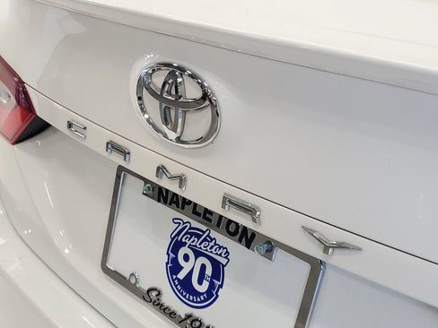 Used 2023 Toyota Camry SE FWD image 7