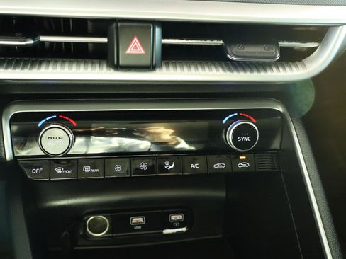 Used 2021 Kia K5 LX image 21