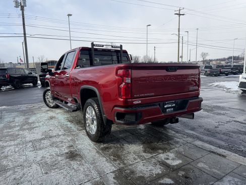 Used 2023 Chevrolet Silverado 2500 High Country w/ Safety Package II image 7