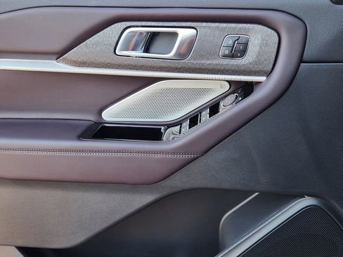 New 2026 Ford Explorer Platinum image 23