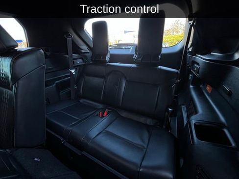 Used 2023 Mitsubishi Outlander SEL image 4