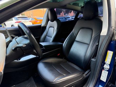 Used 2018 Tesla Model 3 Long Range RWD image 25