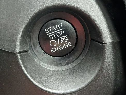 Used 2018 Jeep Compass Latitude w/ Popular Equipment Group AWD/4WD image 23
