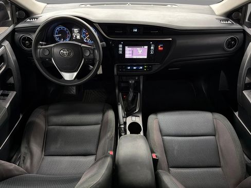 Used 2018 Toyota Corolla LE FWD image 33