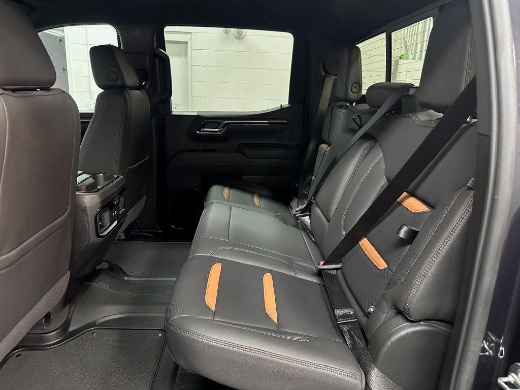Used 2026 GMC Sierra 1500 AT4 w/ Technology Package AWD/4WD image 22