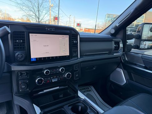 Used 2025 Ford F250 Platinum image 58