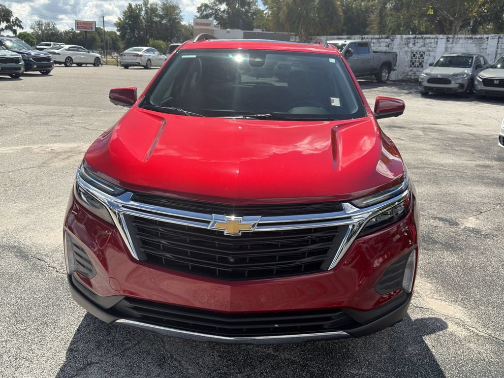 Used 2023 Chevrolet Equinox LT FWD image 3