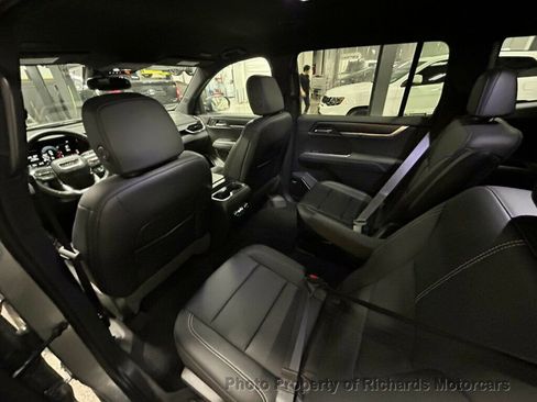 Used 2025 GMC Acadia Elevation w/ Elevation Premium Package image 20