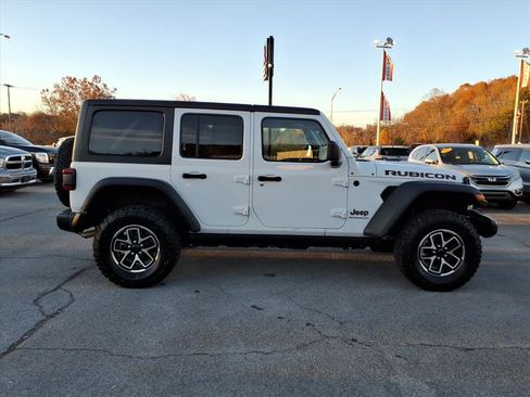 Used 2025 Jeep Wrangler Unlimited Rubicon image 15