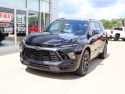 Used 2024 Chevrolet Blazer RS w/ Driver Confidence II Package AWD/4WD image 6