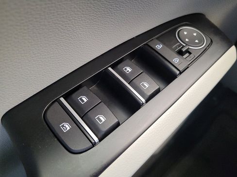 Used 2025 Kia Soul LX image 27