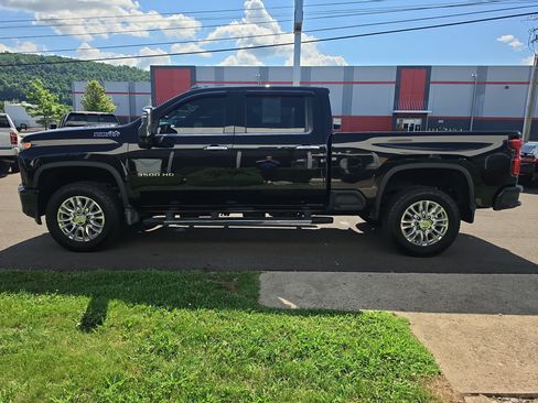 Used 2023 Chevrolet Silverado 3500 High Country w/ Z71 Off-Road Package AWD/4WD image 7