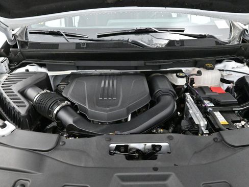 Used 2024 Chevrolet Traverse RS image 43