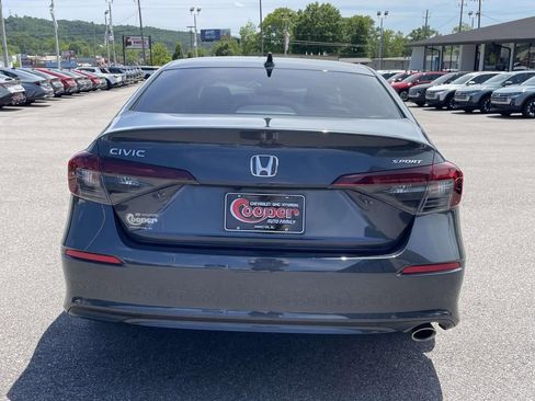 Used 2025 Honda Civic Sport image 3