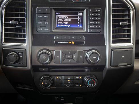 Used 2015 Ford F150 XLT w/ Trailer Tow Package RWD image 37