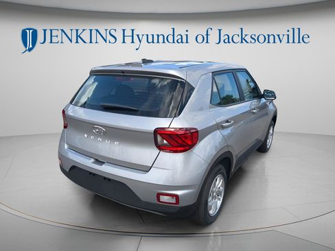 New 2026 Hyundai Venue SE FWD image 3