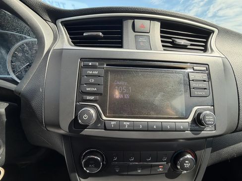 Used 2018 Nissan Sentra S FWD image 29