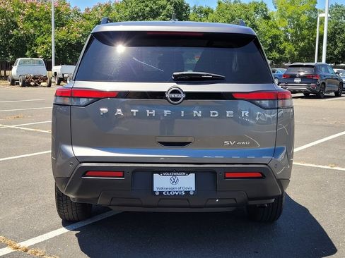 Used 2024 Nissan Pathfinder SV AWD/4WD image 7