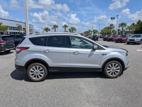 Used 2017 Ford Escape Titanium FWD image 3