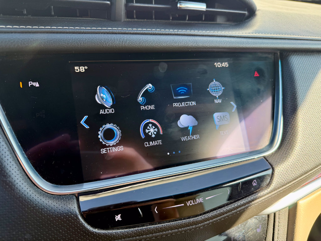 Used 2018 Cadillac XT5 Luxury w/ Driver Awareness Package AWD/4WD image 25