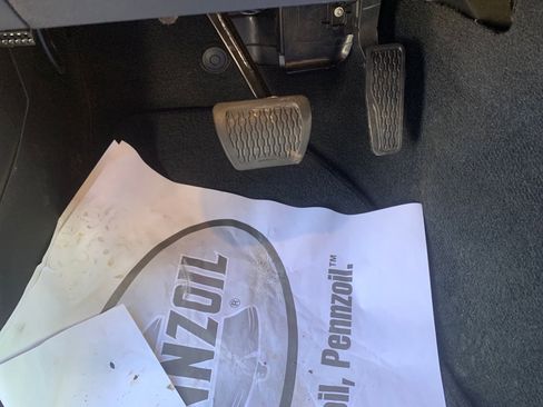 Used 2024 Jeep Wrangler Sport image 16