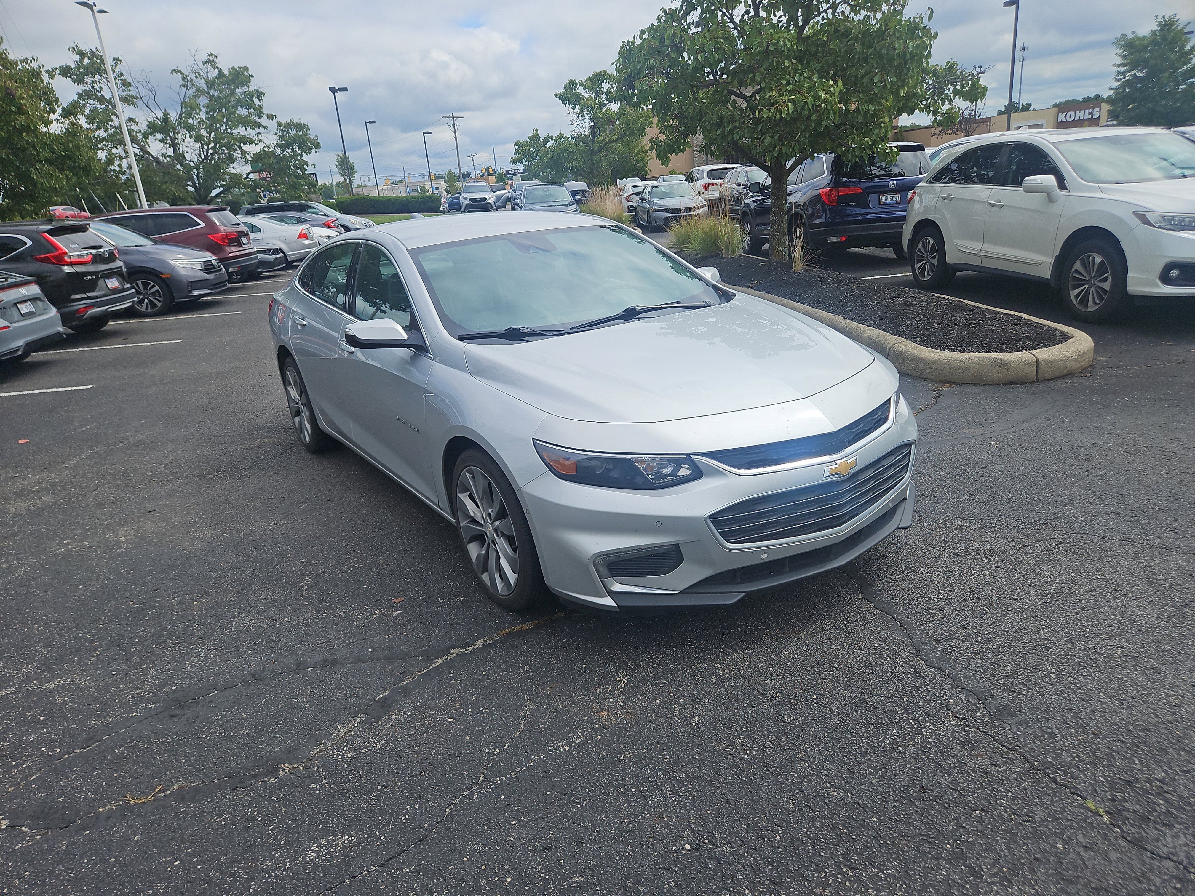Used 2016 Chevrolet Malibu Premier w/ Driver Confidence Package II FWD image 21