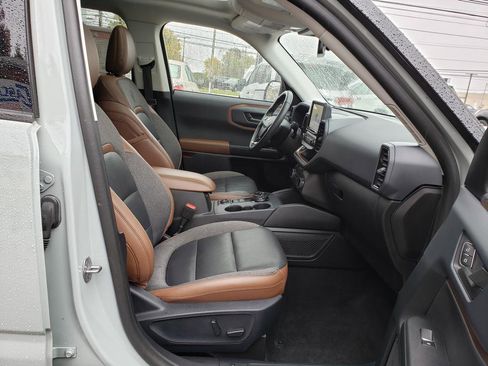 Used 2021 Ford Bronco Sport Outer Banks w/ Outer Banks Package image 18