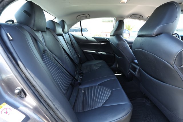 Used 2018 Toyota Camry SE FWD image 26