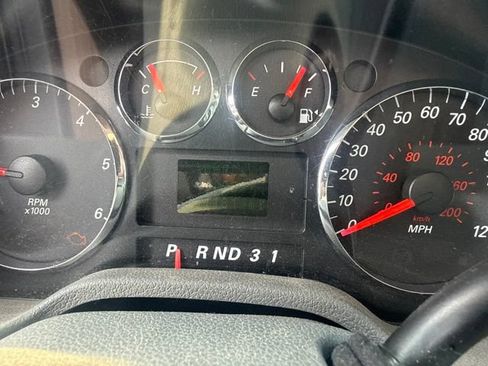Used 2005 Ford Freestar SEL FWD image 13