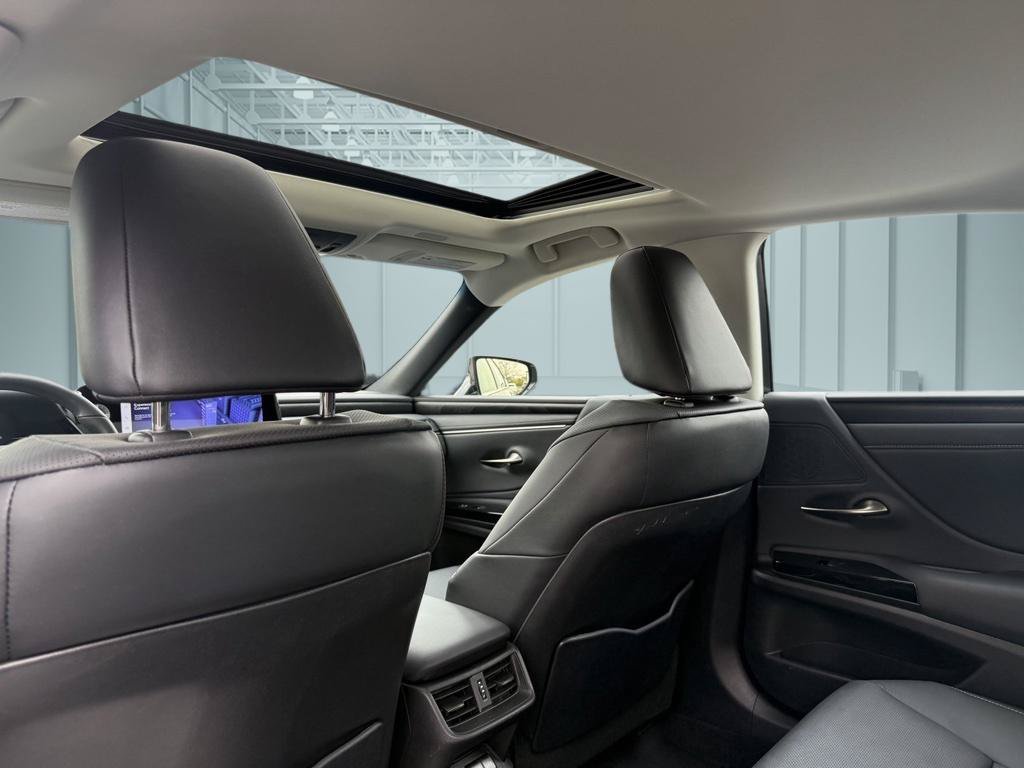 Used 2024 Lexus ES 250 w/ Premium Package AWD/4WD image 17