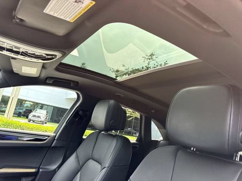 Used 2023 Porsche Macan AWD/4WD image 22