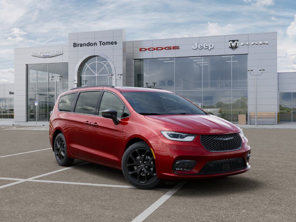 New 2026 Chrysler Pacifica Select w/ S Appearance Package FWD image 5