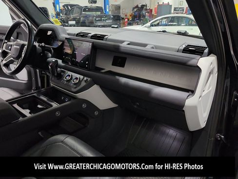 Used 2023 Land Rover Defender 130 SE AWD/4WD image 37
