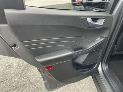 Used 2024 Ford Escape ST-Line image 18