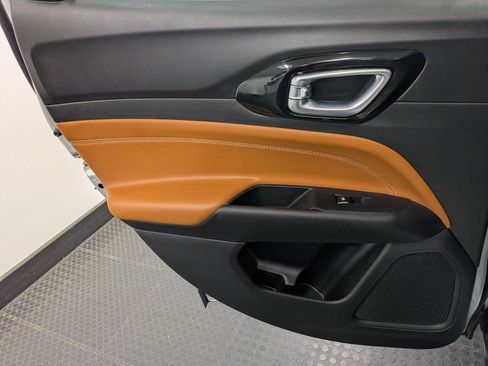 Used 2024 Jeep Compass Limited image 21