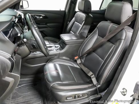 Used 2023 Chevrolet Traverse RS w/ LPO, Floor Liner Package image 9