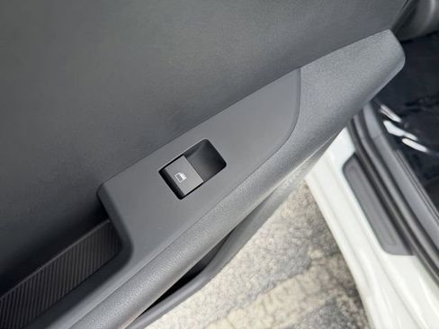 Certified 2025 Kia Niro LX FWD image 23