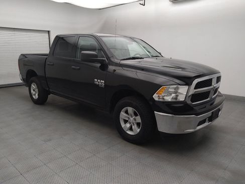 Used 2022 RAM 1500 Classic SLT AWD/4WD image 11