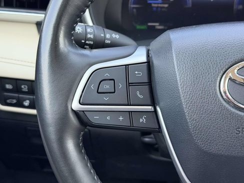 Used 2023 Toyota Highlander Platinum AWD/4WD image 8