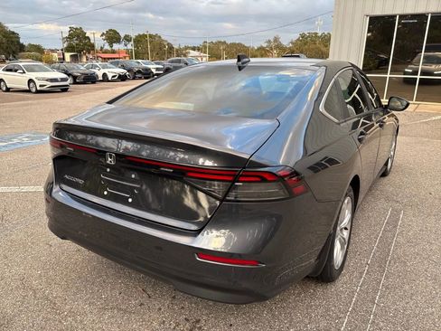 Used 2025 Honda Accord LX image 9