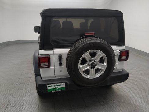 Used 2020 Jeep Wrangler Sport AWD/4WD image 6